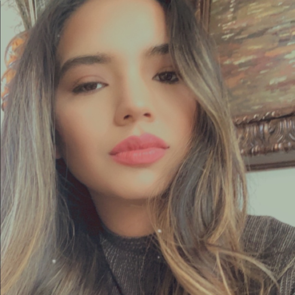 Meet your Posher, Aylin